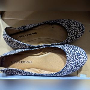 Leopard print flats